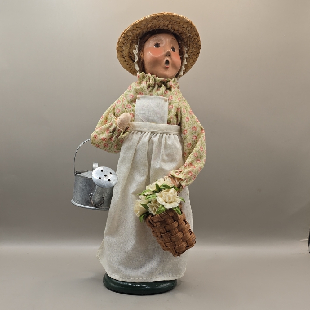 Byers Choice Williamsburg Colonial Caroler 9.5" Girl W/ Watering Can & Basket